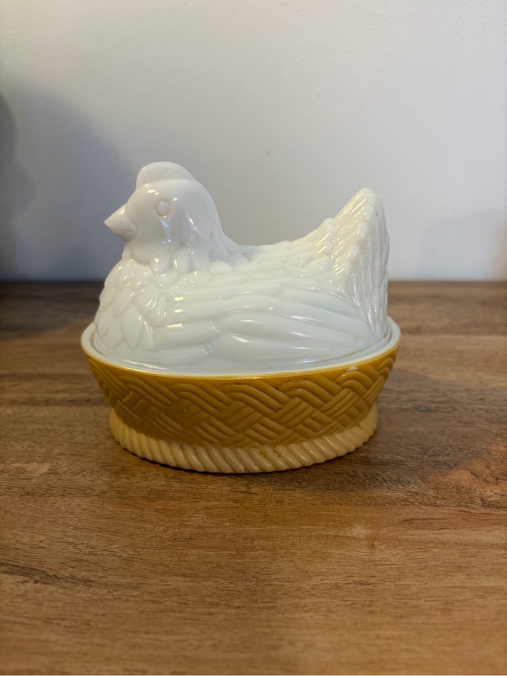 Vintage Avon Nesting Hen Covered Dish – White Milk Glass & Yellow Basket